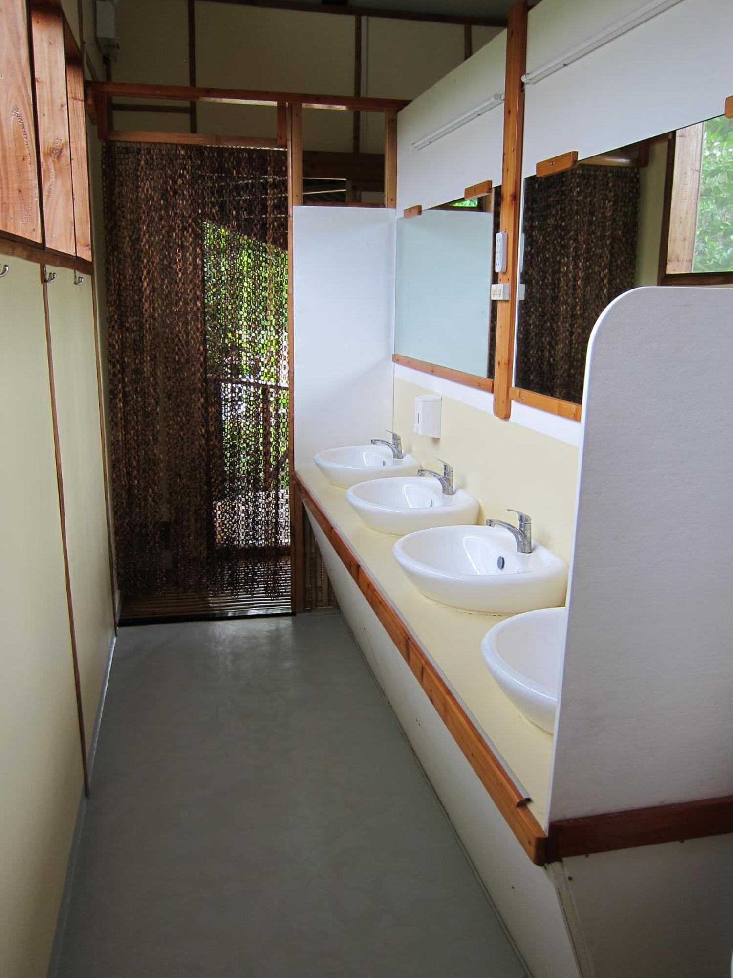 Eskapo Verde Lodge Moalboal Бадиан Экстерьер фото